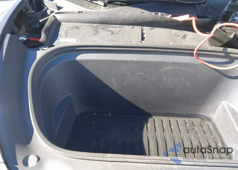 2023 Tesla Model Y Awd/Long Range Dual Motor All-Wheel Drive z USA, uszkodzony, nr VIN 7SAYGDEE7PF905148